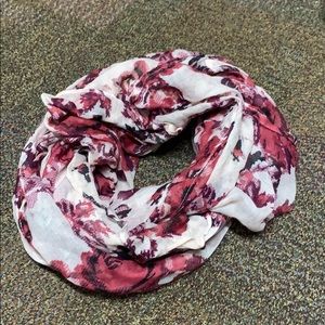 Very cute circle scarf